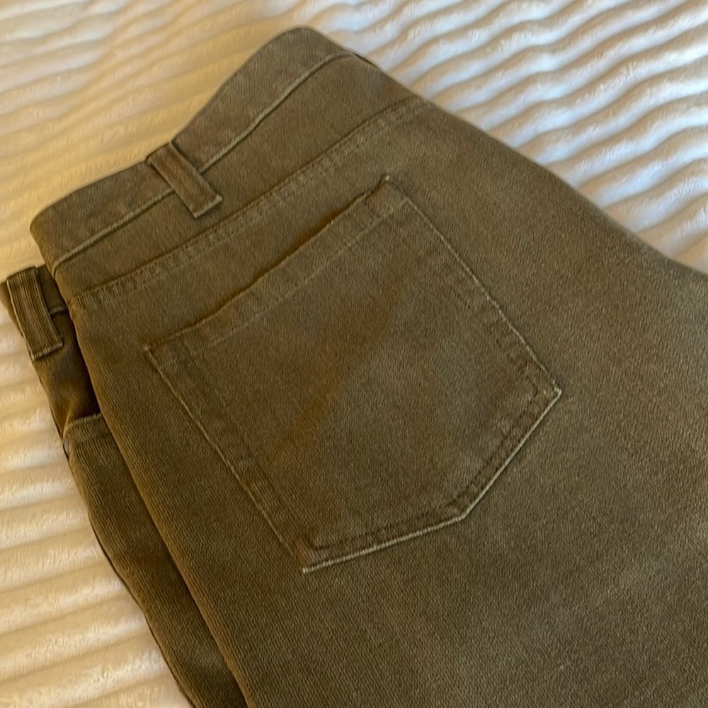 Kenneth Cole pants are 38x30. Mens essential flat front Regular Fit